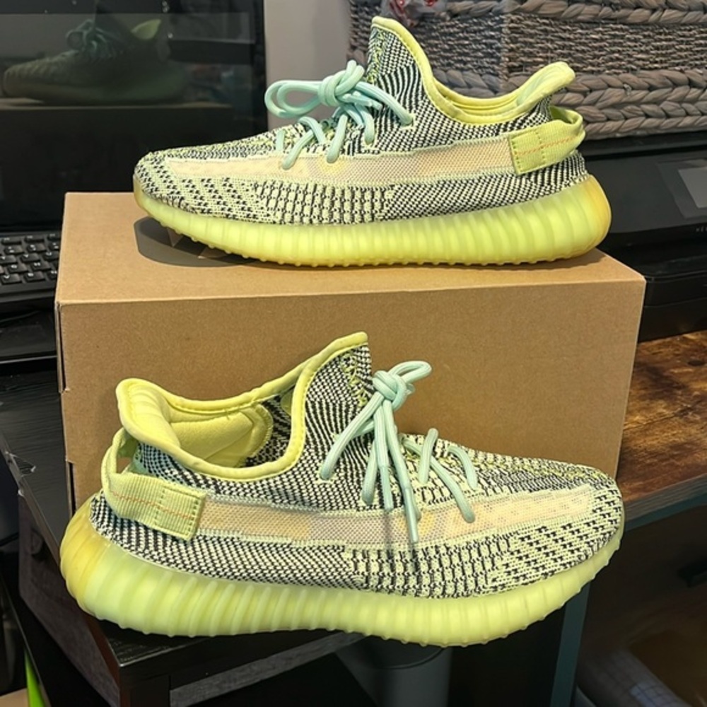 adidas Yeezy Boost 350 V2 Yeezree Men's Size 8